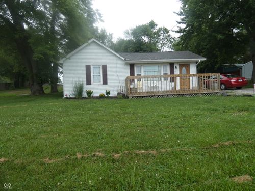 721 E Walnut St, Brownstown, IN, 47220-1518 | Card Image