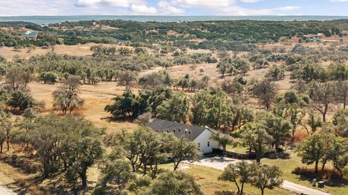 990 Axis Cir, Fredericksburg, TX, 78624-2383 | Card Image