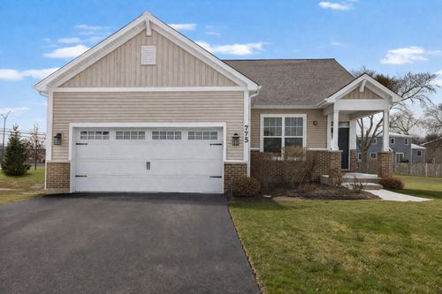 775 W Fairway Dr, Addison, IL, 60101-2339 | Card Image