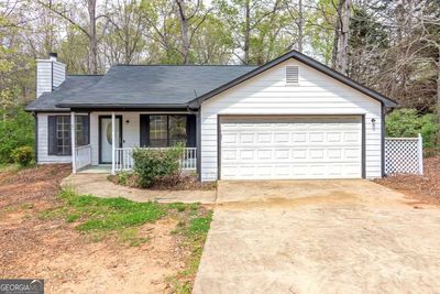 90 Mountain Court, House other with 3 bedrooms, 2 bathrooms and null parking in Covington GA | Image 1