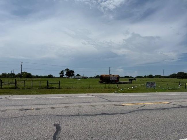 25290 Highway 105 W, Home with 3 bedrooms, 2 bathrooms and null parking in Montgomery TX | Image 24