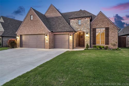 7915 N 149th East Ave, Owasso, OK, 74055-7975 | Card Image
