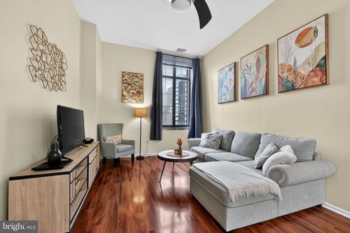 313-1601 Spring Garden St, PHILADELPHIA, PA, 19130-3943 | Card Image