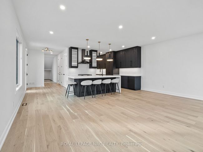 200 Klager Ave, House attached with 3 bedrooms, 4 bathrooms and 1 parking in Fonthill ON | Image 18