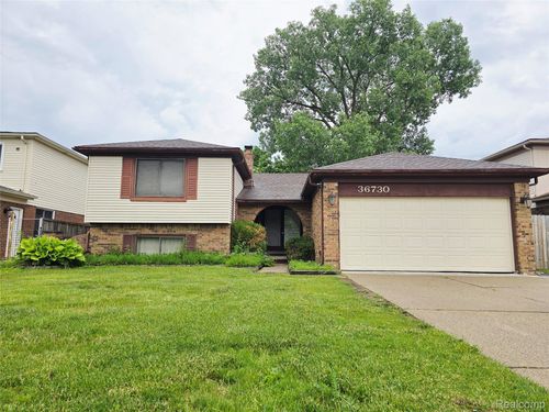 36730 Engleside Dr, Sterling Heights, MI, 48310-4547 | Card Image