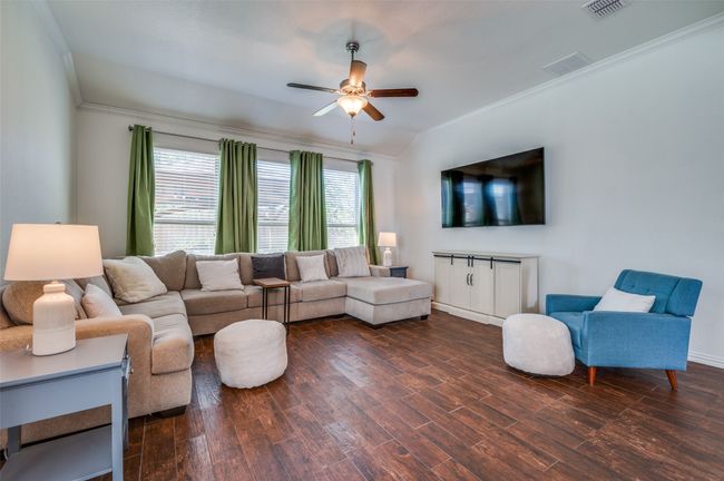 11812 Patton Dr, House other with 5 bedrooms, 3 bathrooms and null parking in Frisco TX | Image 6