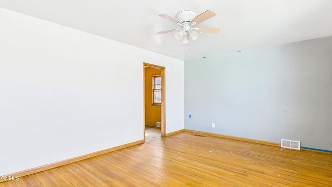 212 S Main St, House other with 2 bedrooms, 2 bathrooms and null parking in Glen Ullin ND | Image 5