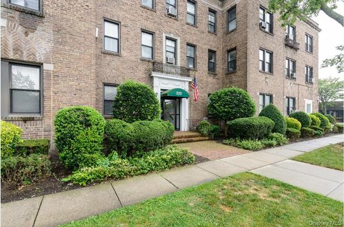 2c-222 7th St, Garden City, NY, 11530-5702 | Card Image