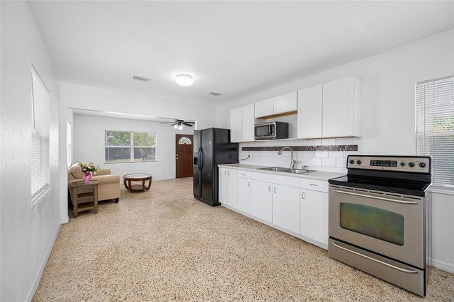 2350 38 Th Ave N, House other with 2 bedrooms, 2 bathrooms and null parking in ST PETERSBURG FL | Image 34