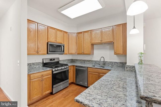 101 - 13800 Breezy Ridge Way, Townhouse with 3 bedrooms, 3 bathrooms and null parking in WOODBRIDGE VA | Image 14