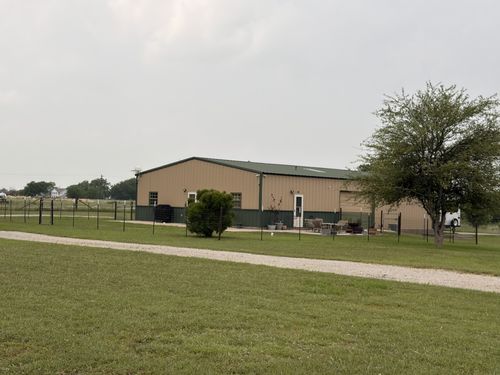 1746 County Road 4522, Decatur, TX, 76234-5567 | Card Image