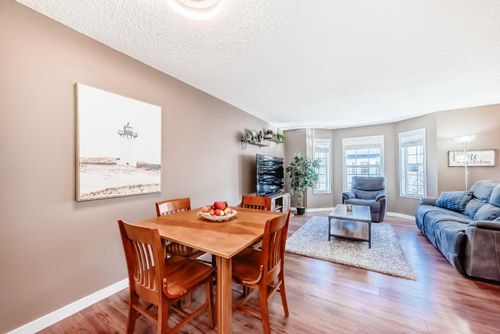 268 Prestwick Acres Lane Se, Calgary, AB, T2Z3Y1 | Card Image