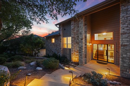 1528 Ben Crenshaw Way, Austin, TX, 78746-6161 | Card Image