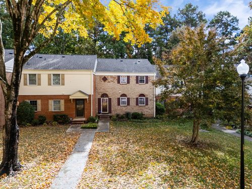 6423 New Market Way, Raleigh, NC, 27615-6823 | Card Image