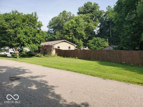 1822 Shady Ln, Martinsville, IN, 46151-5808 | Card Image