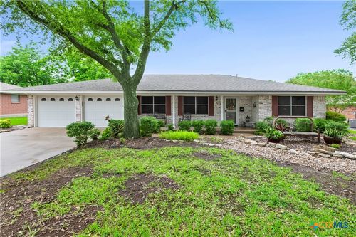 302 E Upshaw Ave, Temple, TX, 76501-1569 | Card Image