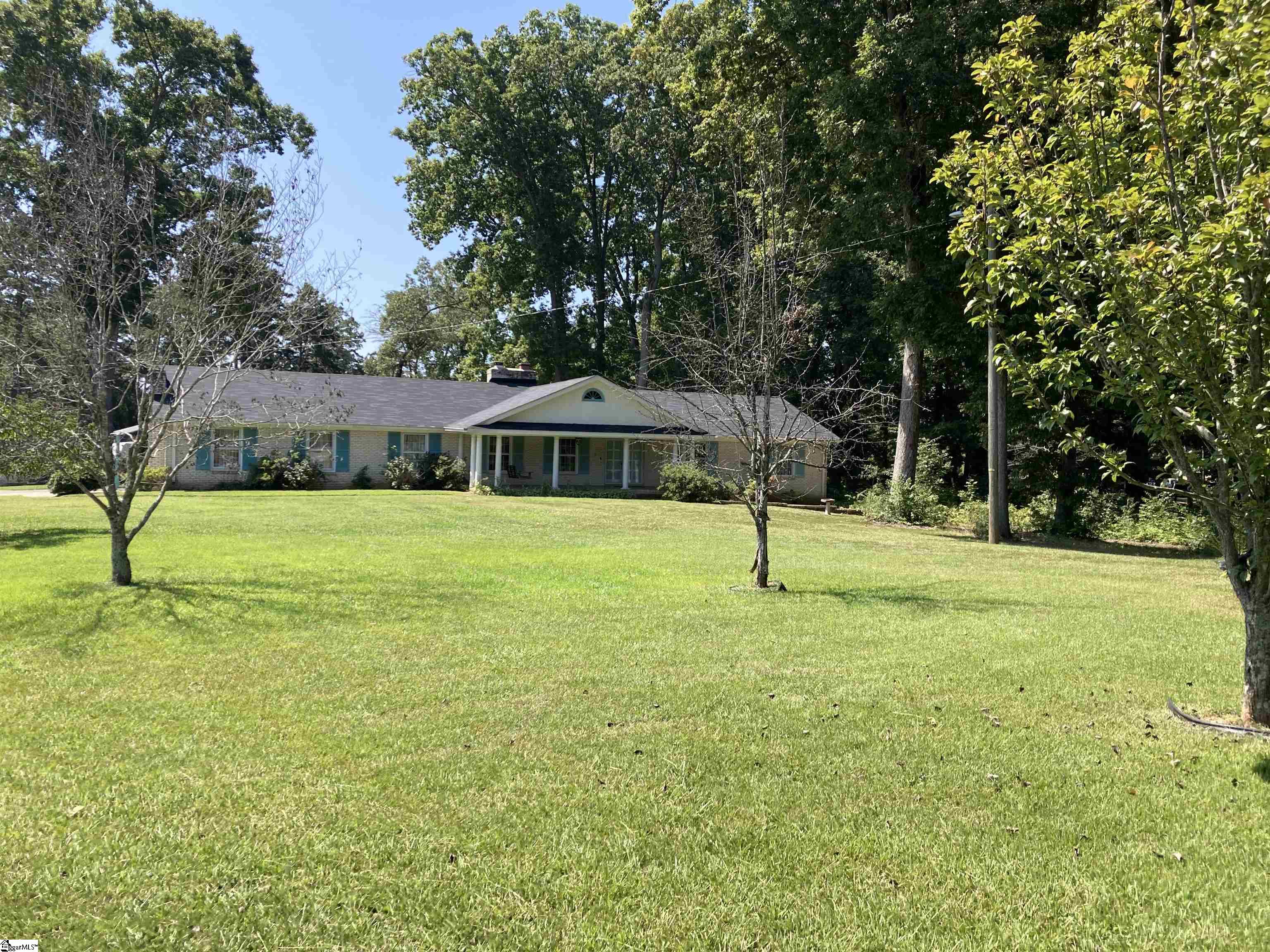 Davis Dr, Greenville, SC 29611