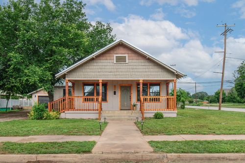 1200 S High St, Brady, TX, 76825-6215 | Card Image