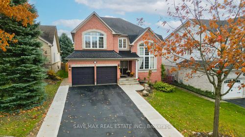 35 Woodcrest Crt, Kitchener, ON, N2P2K2 | Card Image