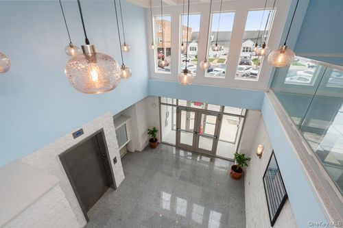 apt-701-661 W Broadway, Long Beach, NY, 11561-2965 | Card Image