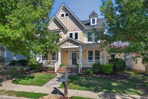 69 Fallenwood Ln, Chapel Hill, NC, 27516-0370 | Card Image