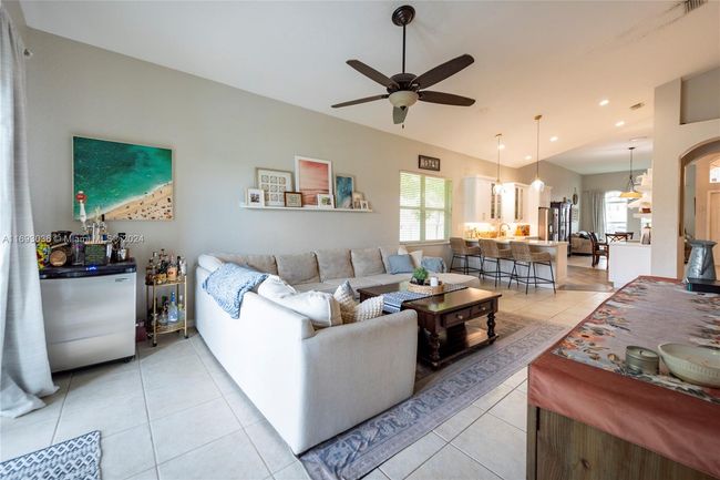 1850 Nw 72 Nd Way, House other with 4 bedrooms, 2 bathrooms and null parking in Pembroke Pines FL | Image 11