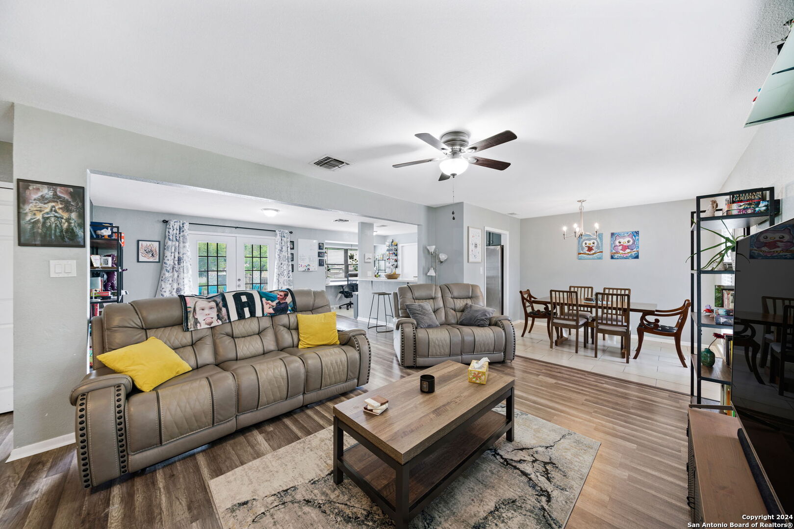 Shin Oak Dr, Live Oak, TX 78233