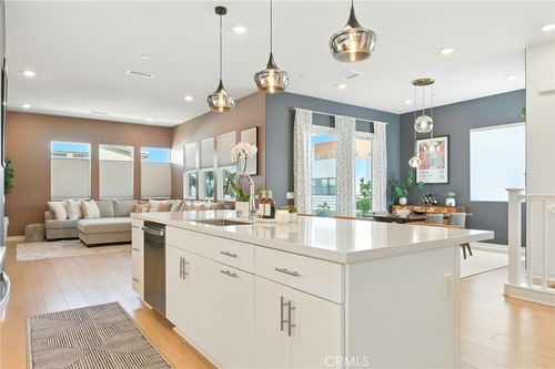 27475 Mercantile Ct, Valencia, CA, 91381-2126 | Card Image