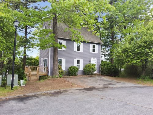 31 Harvard Ct, Dracut, MA, 01826-3380 | Card Image