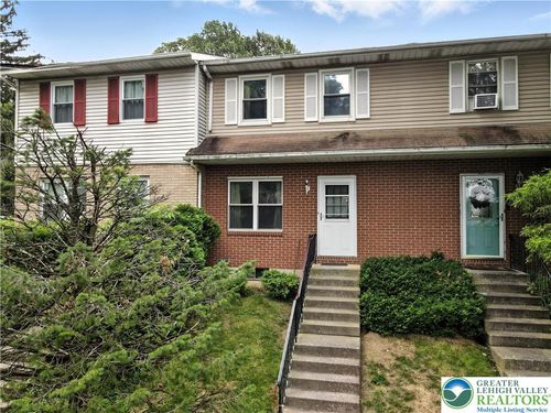 2818 Klein St, Allentown, PA, 18103-7445 | Card Image