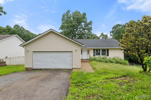 2449 Donna Dr, High Ridge, MO, 63049-1641 | Card Image