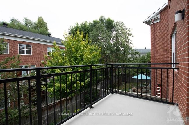 8 Kingsbridge Pvt, House attached with 3 bedrooms, 3 bathrooms and 2 parking in Ottawa ON | Image 10