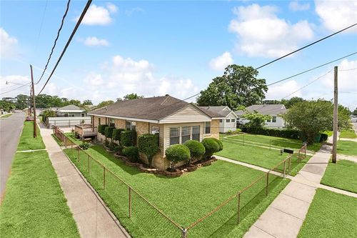 801 West Dr, Westwego, LA, 70094-4737 | Card Image