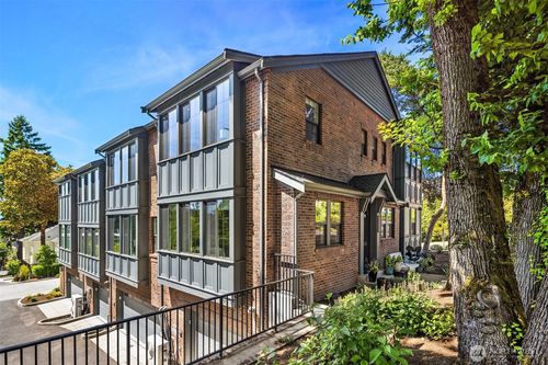 unit-6-901 W Mcgraw St, Seattle, WA, 98119-3075 | Card Image