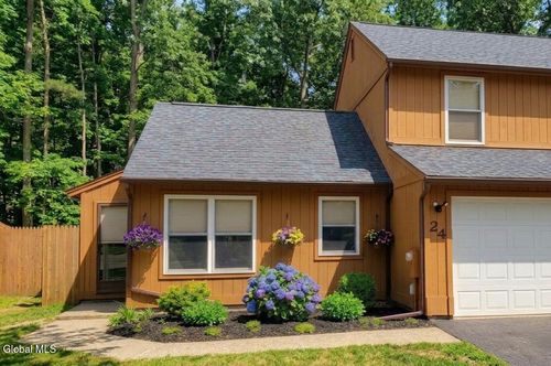 24 Arrow Wood Pl, Malta, NY, 12020-4325 | Card Image