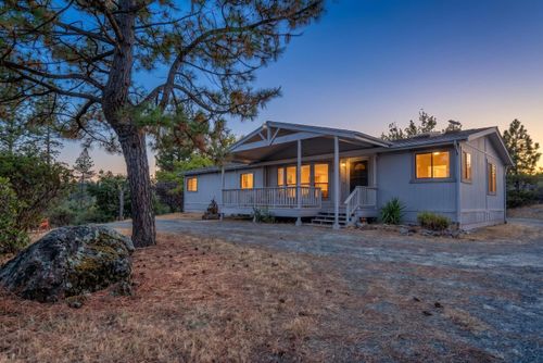 14526 Mccourtney Rd, Grass Valley, CA, 95949-7752 | Card Image