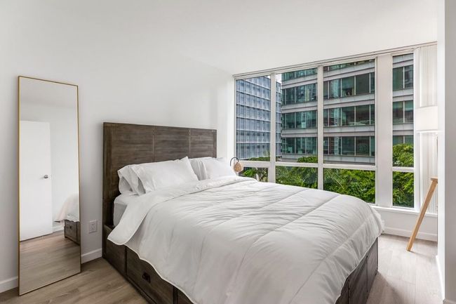1008 - 1166 Melville Street, Condo with 1 bedrooms, 1 bathrooms and 1 parking in Vancouver BC | Image 8