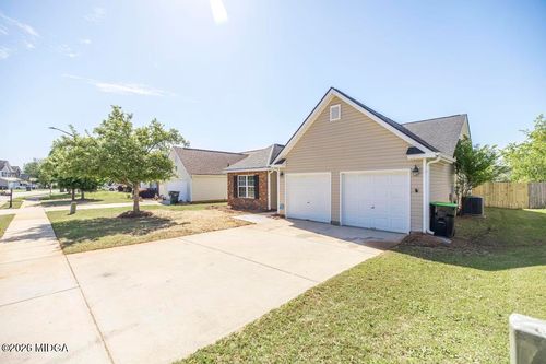 229 Burr Dr, Byron, GA, 31008-9555 | Card Image