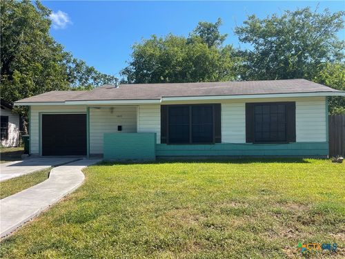 1610 Travis Ave, Victoria, TX, 77901-3168 | Card Image