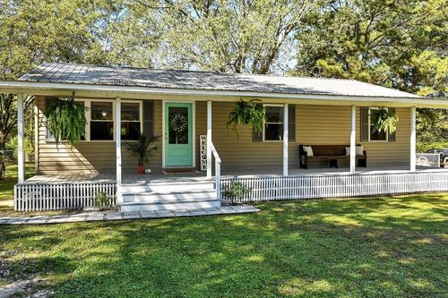 5893 Holly Pond Rd, Baileyton, AL, 35019-1387 | Card Image