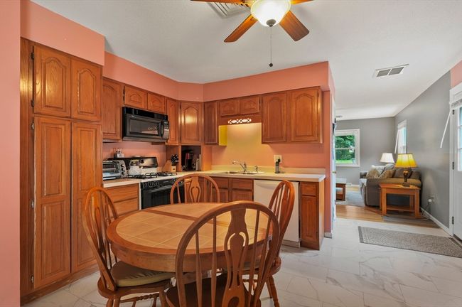 2 Hingham Rd, House other with 3 bedrooms, 2 bathrooms and 2 parking in Worcester MA | Image 7