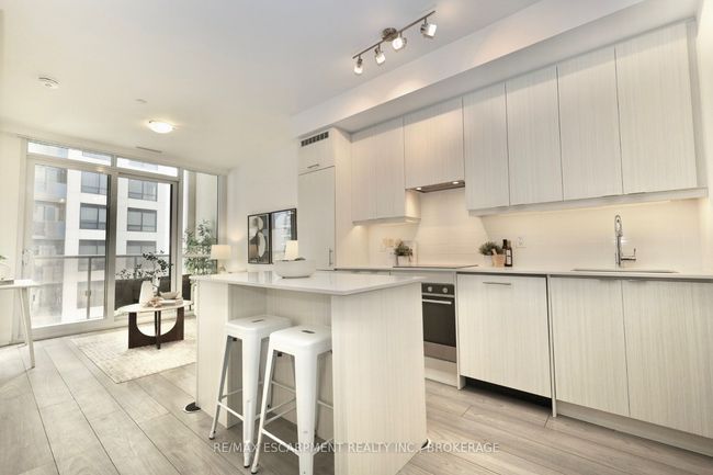 2203 - 36 Elm Dr W, Condo with 2 bedrooms, 2 bathrooms and 1 parking in Mississauga ON | Image 5