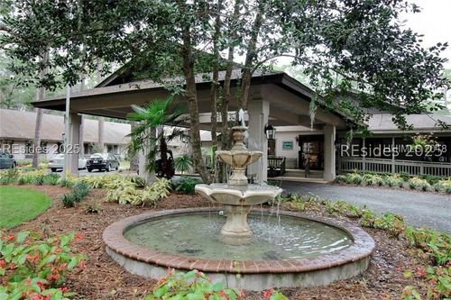 1305-300 Woodhaven Dr, Hilton Head Island, SC, 29928-7524 | Card Image