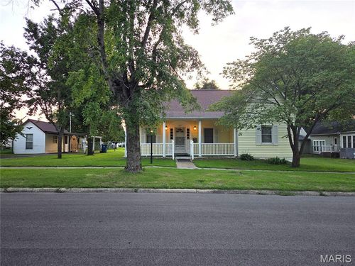 207 N Marion St, Malden, MO, 63863-1929 | Card Image