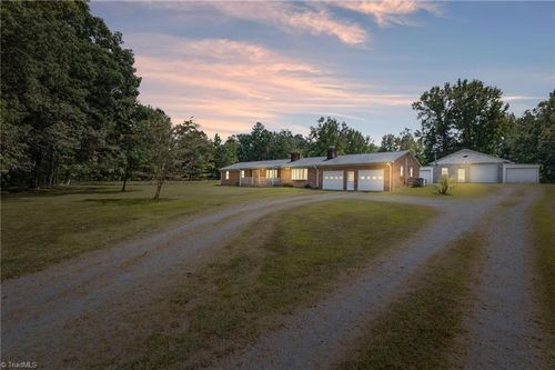 2176 Old Hollow Rd, Walkertown, NC, 27051-9701 | Card Image
