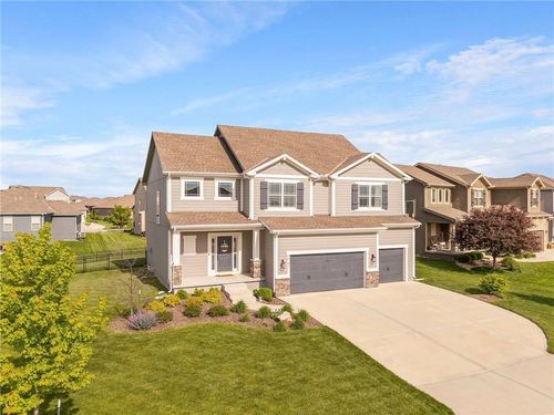 16780 W 170th Ct, Olathe, KS, 66062-9333 | Card Image