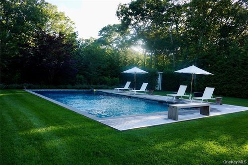 66 Crystal Dr, East Hampton, NY, 11937-2031 | Card Image