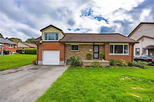 5 Bint Ave, Simcoe, ON, N3Y4J4 | Card Image