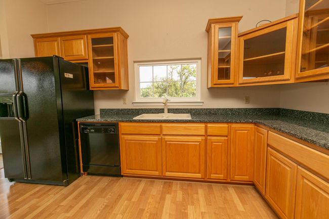 830 Los Escondidos St, House other with 2 bedrooms, 2 bathrooms and null parking in Marble Falls TX | Image 10