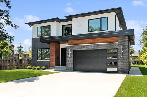 9214 N Washington St, Niles, IL, 60714-1315 | Card Image